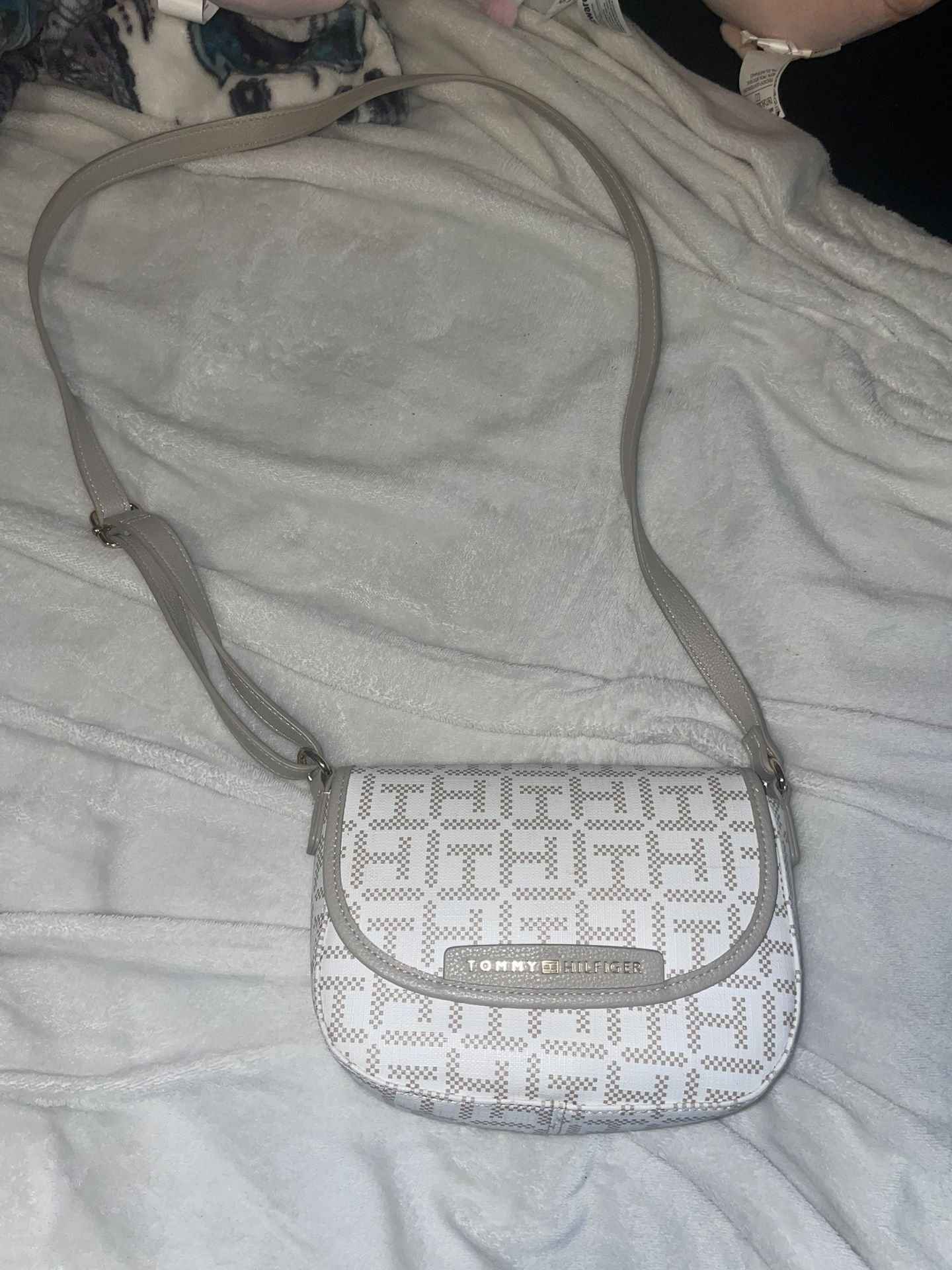 Tommy Hilfiger Crossbody Purse