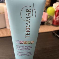 Styling Hair Treatment Cream with Hyaluronic Acid and Ceramides