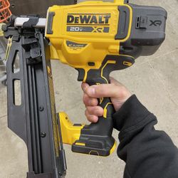 Dewalt Nail Gun 