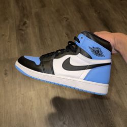 Air Jordan 1 UNC Toe Size 9