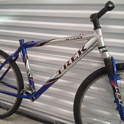TREK 4300 frameset (frame + suspension fork) + parts