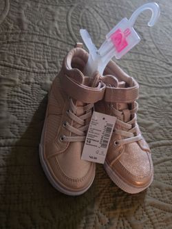 Girl shoes