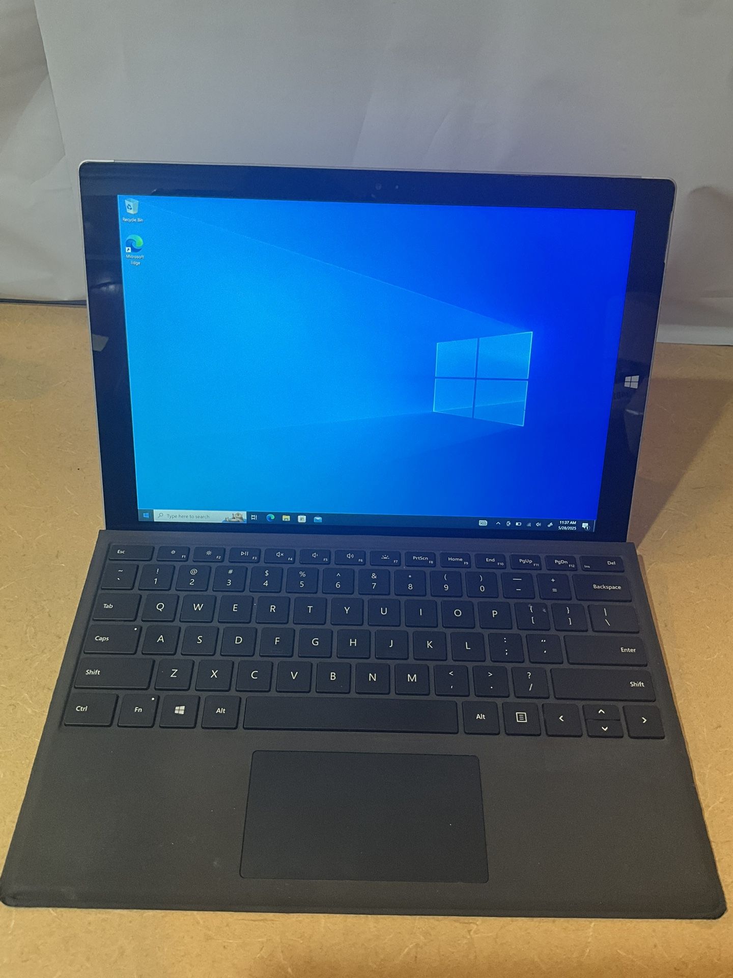 Microsoft surface pro3 1631 i5 (contact info removed) 8gb 256ssd window 10 pro