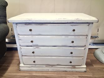 White Filling Cabinet