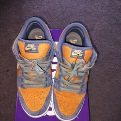 Nike SB Dunk Low 