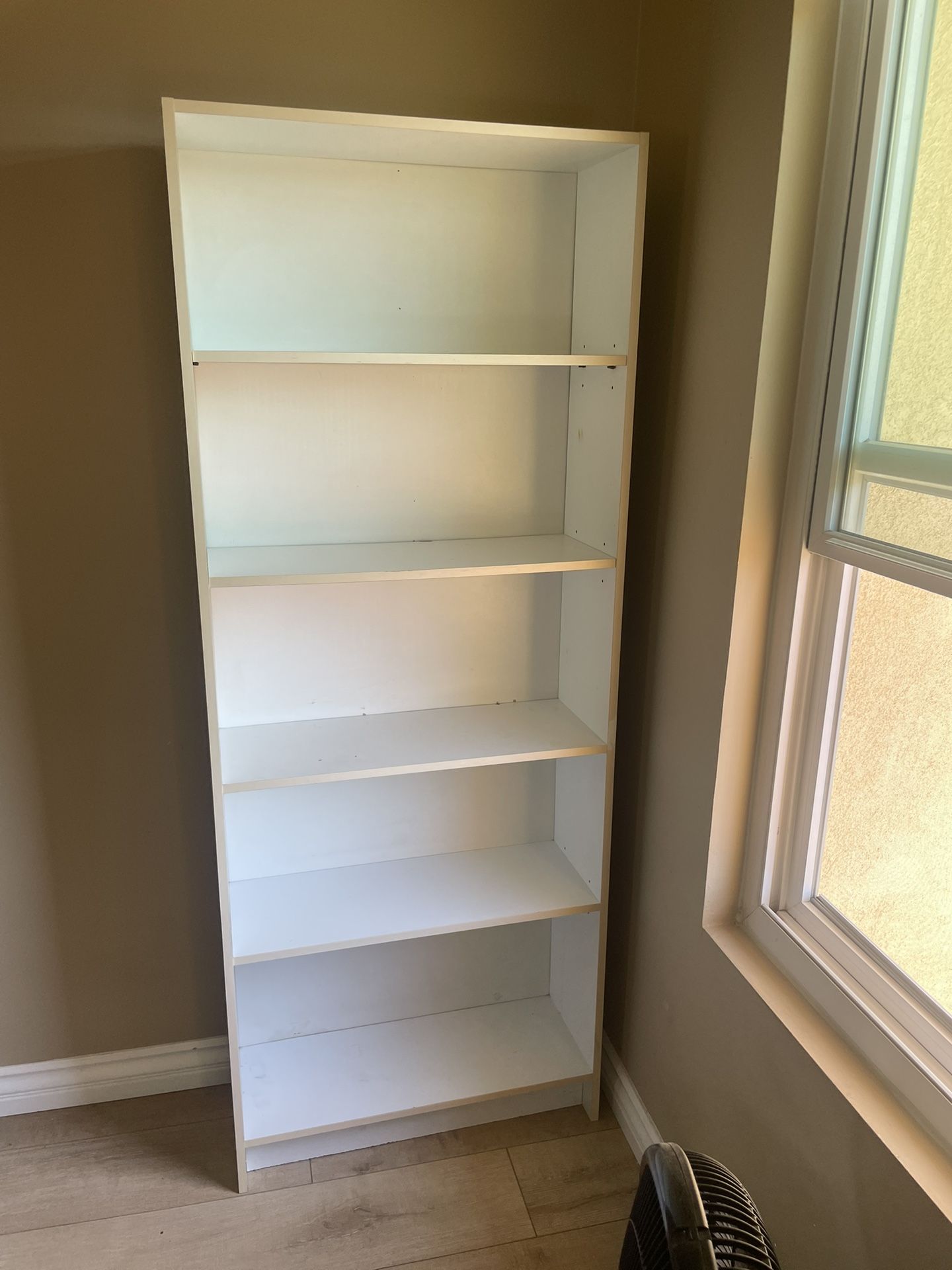 **Tall Shelf/Book Case**