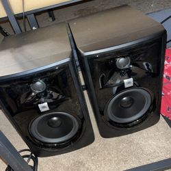 JBL 305 MKII 5” Powered Studio Monitors 