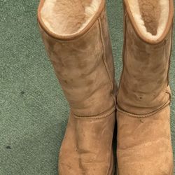 Botas UGG  Sizes 9