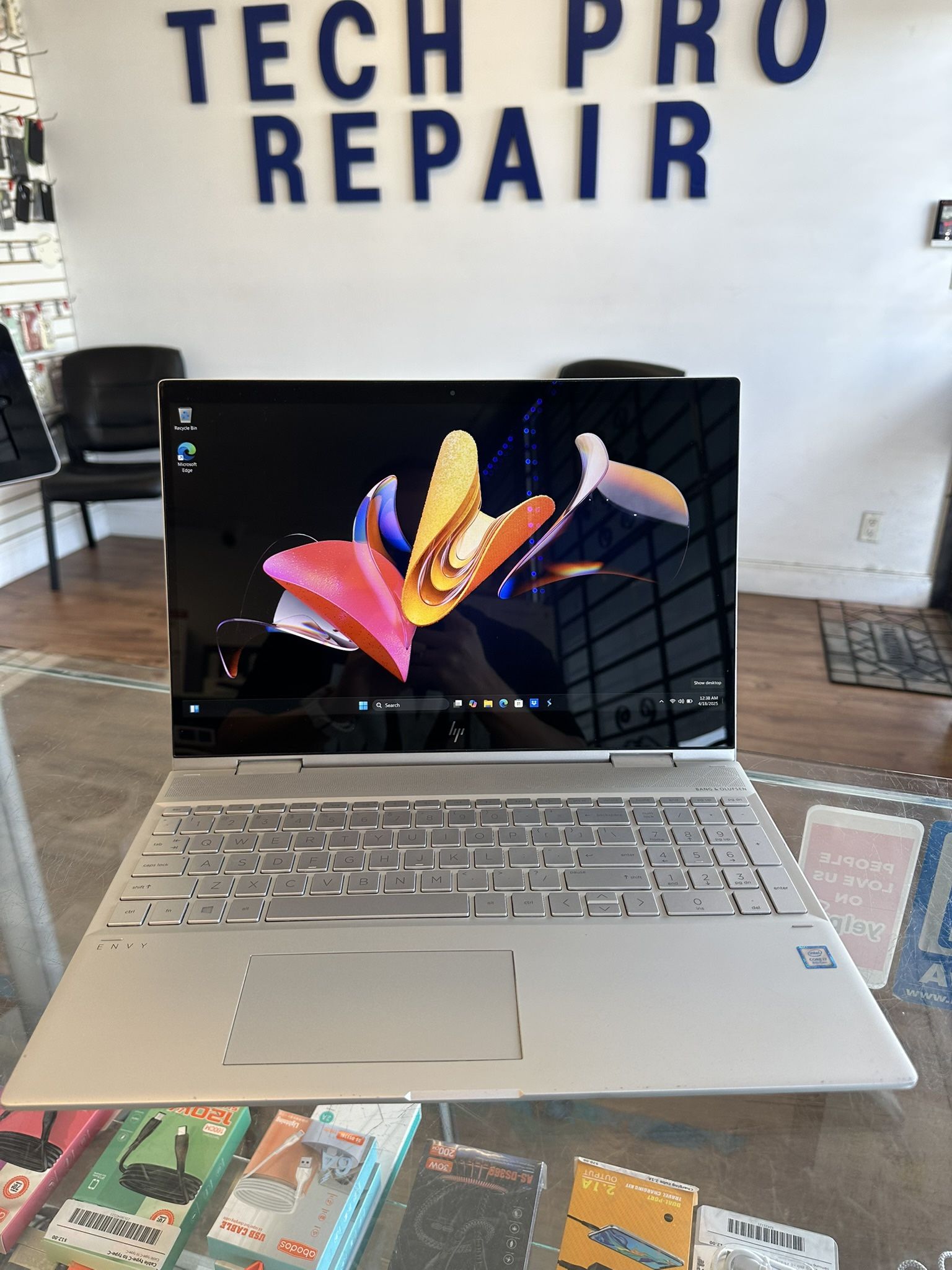 HP Envy 15” Touch Screen Laptop. i7, 12gb RAM, 256gb SSD. In great working condition