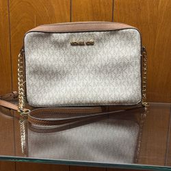 Purse So Cutttesy