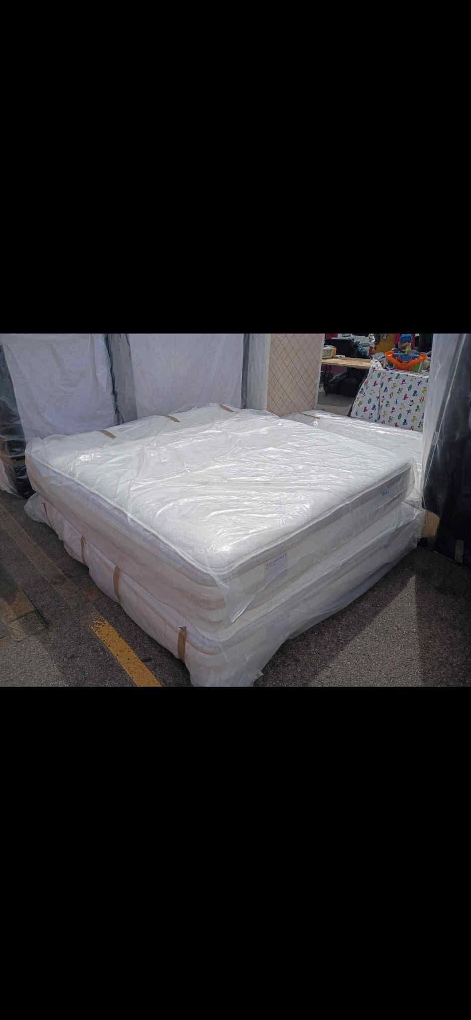 Full Size XL Pillow Top Mattress & Matching Box Spring 
