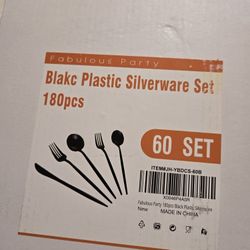 180 piece cutlery set - black