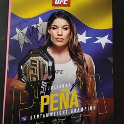 Julianna Pena Autograph Dave & Busters Meet 2021 