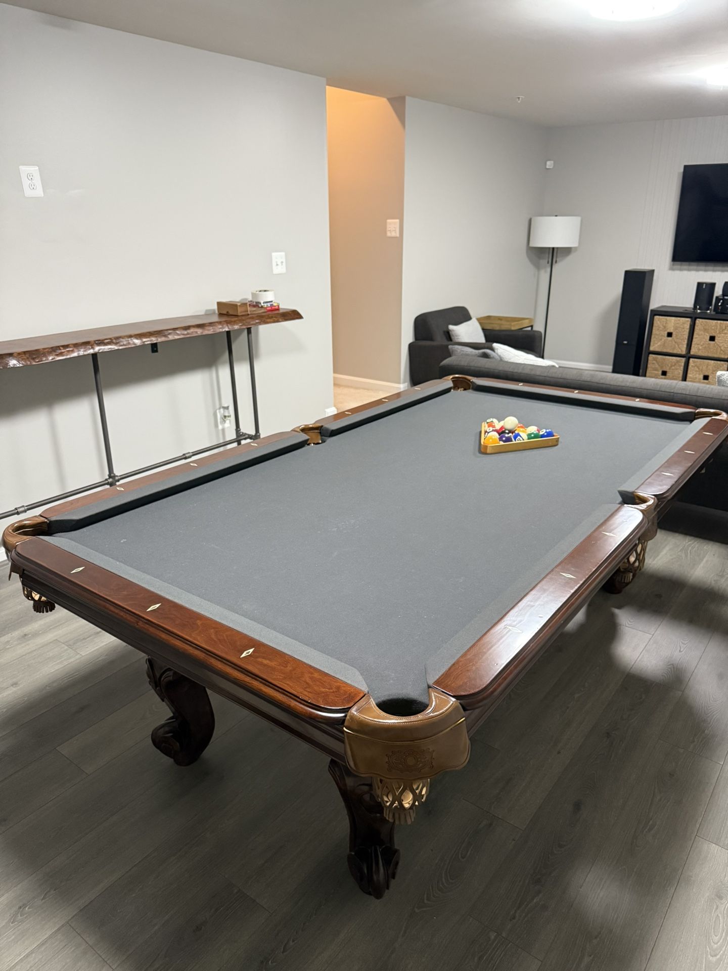 Pool table