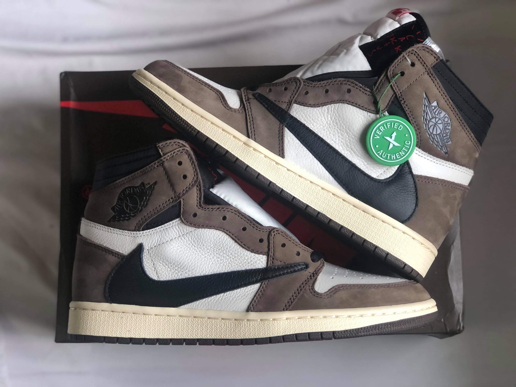 Jordan Retro High Og Travis Scott Size