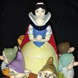 Disney's Snow White And 7 Dwarfs Cookie Jar