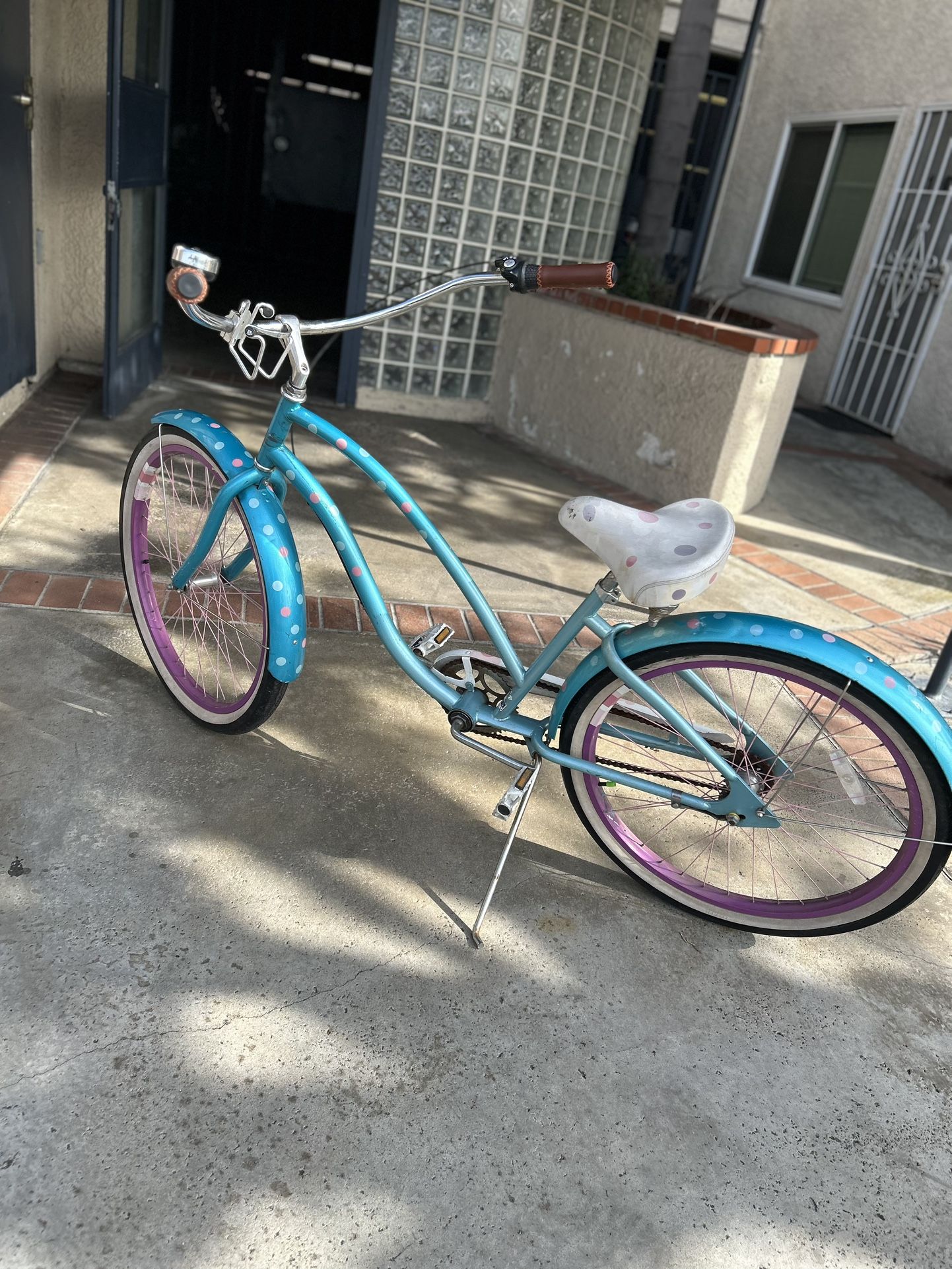 26 inch Electra beach cruiser