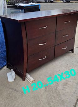 Dresser