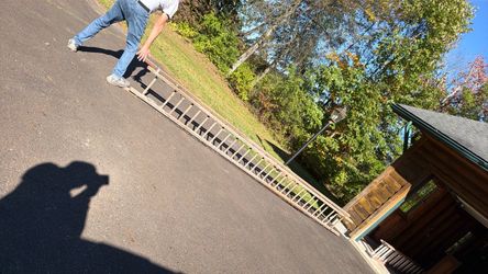 Eastern 32ft extension ladder