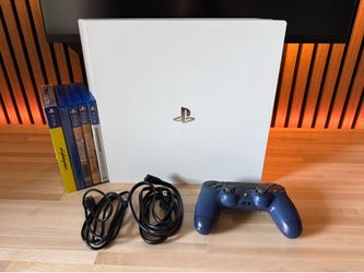 PS4 Pro Glacier White w/ Games