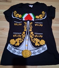 Black Mariachi Costume T-ShirtPre-Owned Mexican Mariachi size small