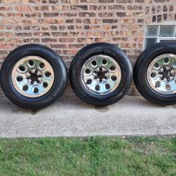 UNBEATABLE DEAL – 4 Chrome Rims + Michelin Tires – 245/70R17 – ONLY $100! 
