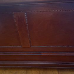 Queen bedroom set
