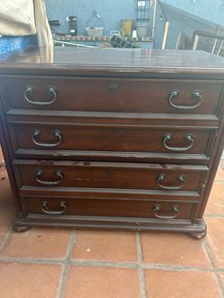 Dresser/ file cabinet
