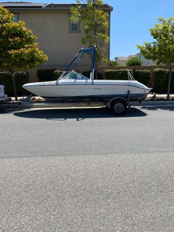 17ft Searay with trailer (No outboard motor)