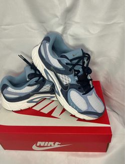 Nike V5 RNR Suede New Size 9 Authentic