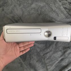 Limited Edition Xbox 360 NO WIRES OR CONTROLLERS 