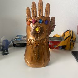Disney Parks Marvel Guardians of Galaxy Thanos Infinity Gauntlet w Stones New