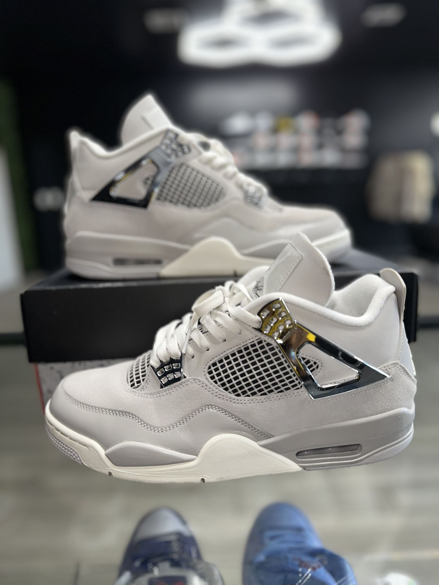 Jordan 4 Frozen Moments