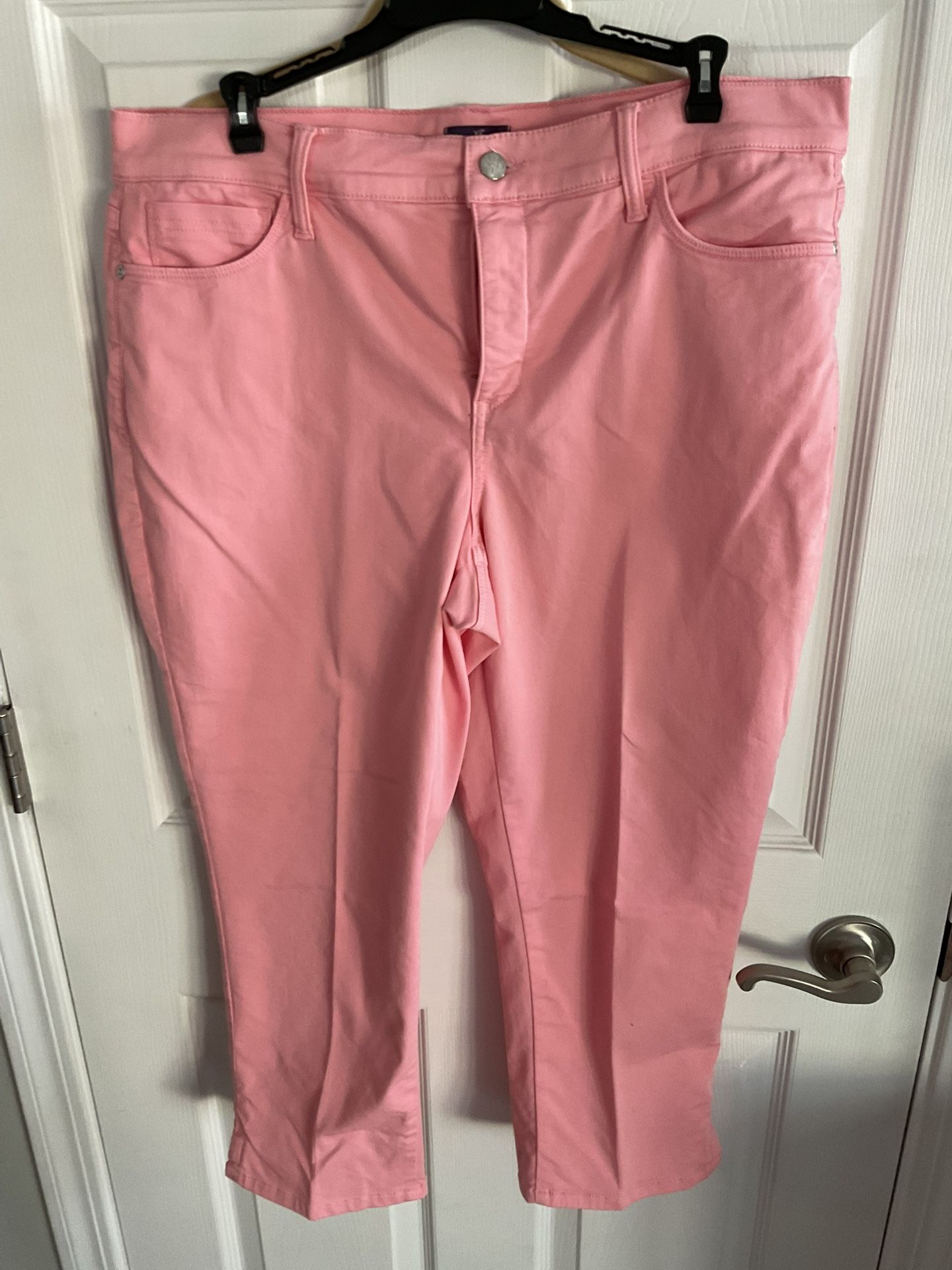 Women’s Pink Capri Pants Size 12