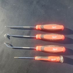 Milwaukee Mini hooks set
