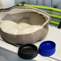  Cat Bed With Food N Water Dishes 