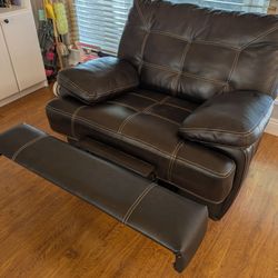 Living Spaces Oversized Recliner