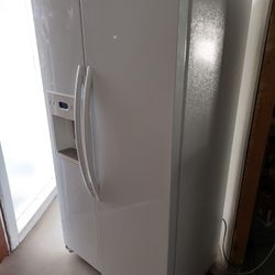 KitchenAid Refrigerator. Side by Side. Counter Depth.