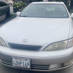 1999 Lexus ES 300