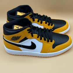 Jordan 1 Mid Reverse Yellow Toe