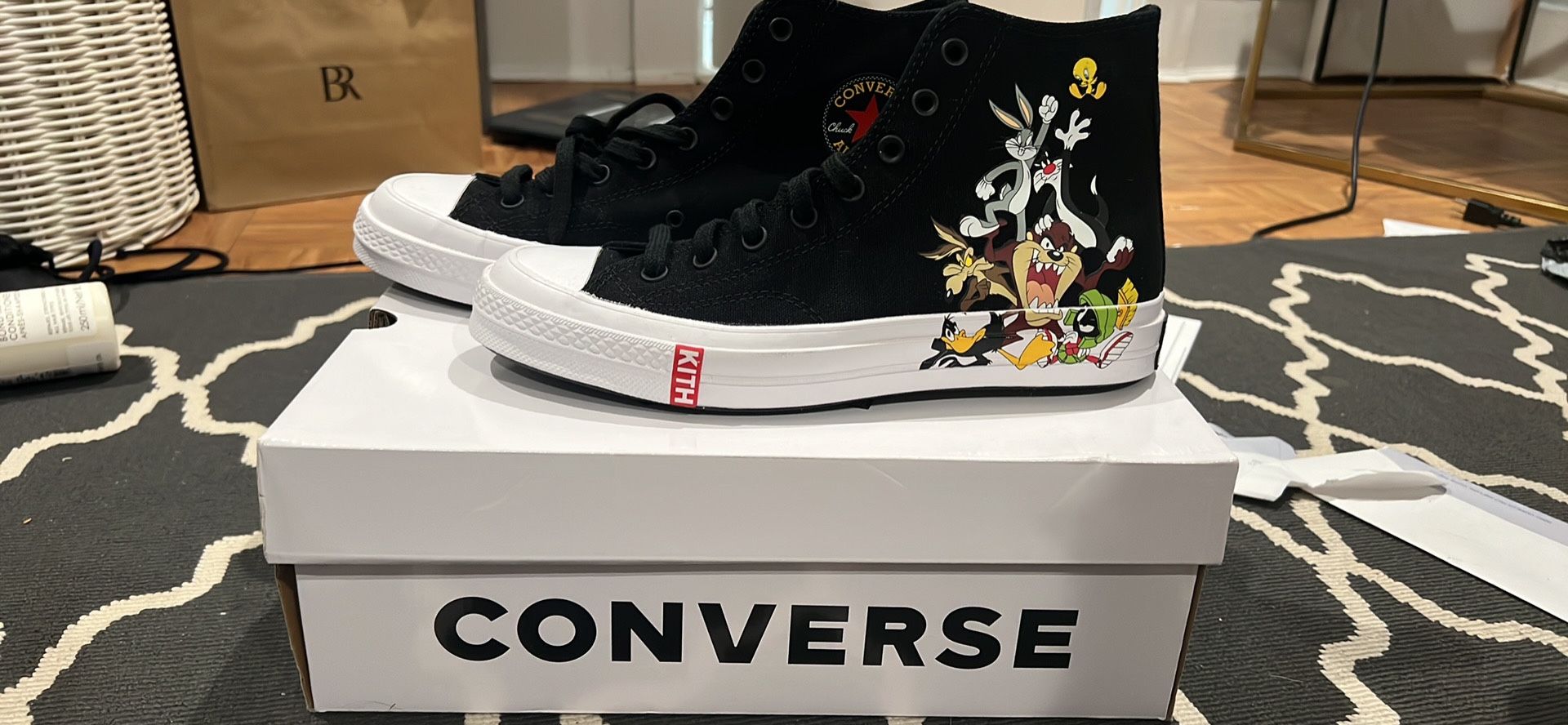 DS Kith X Looney Tunes Converse