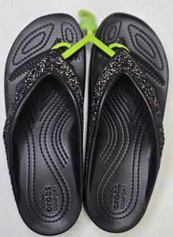 WOMEN'S CROCS SLOANE BLACK/BLACK GLITTER FLIP FLOP PLATFORM BEACH SANDALS 8 NWT