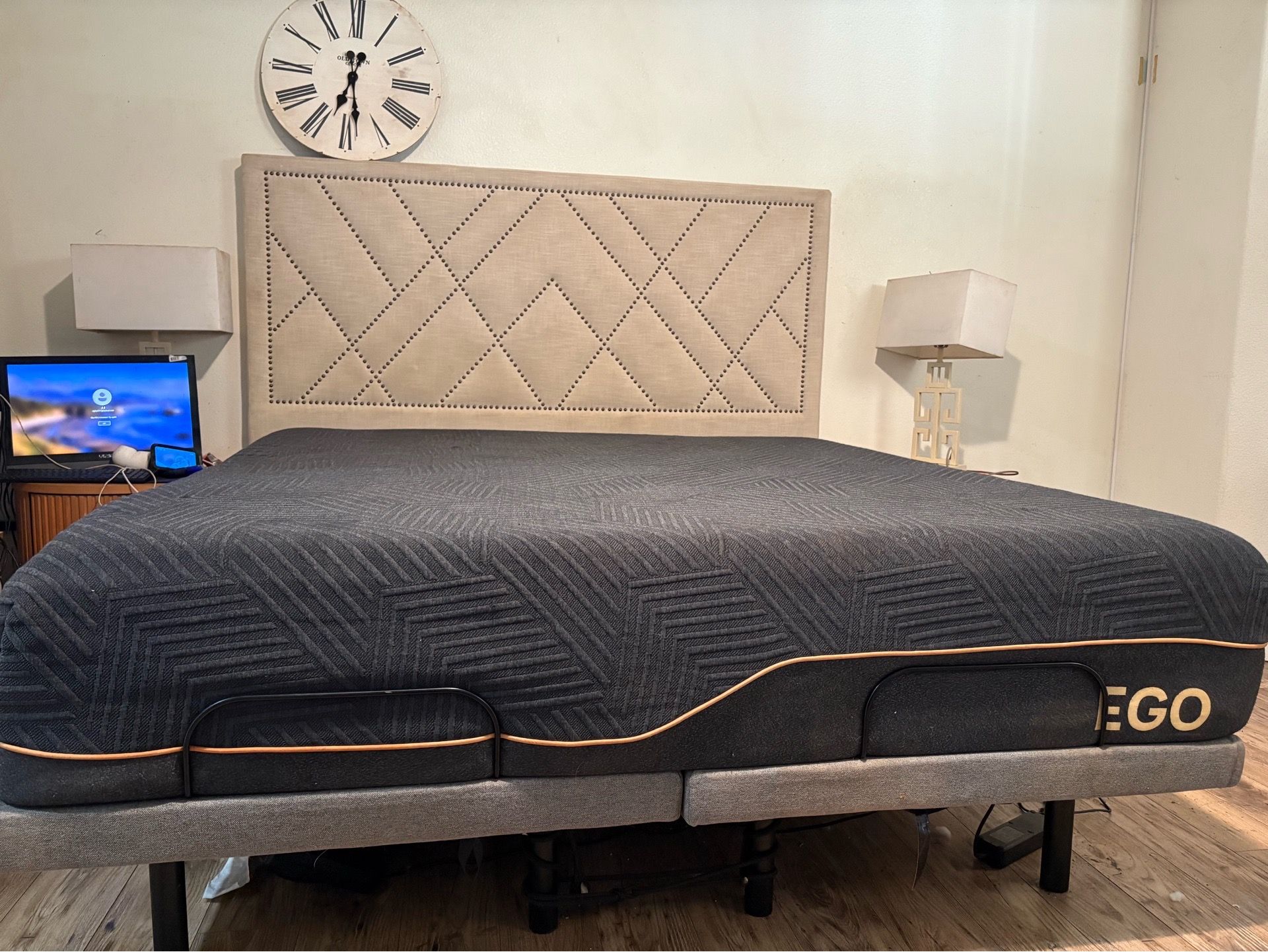 King bed with adjustable base