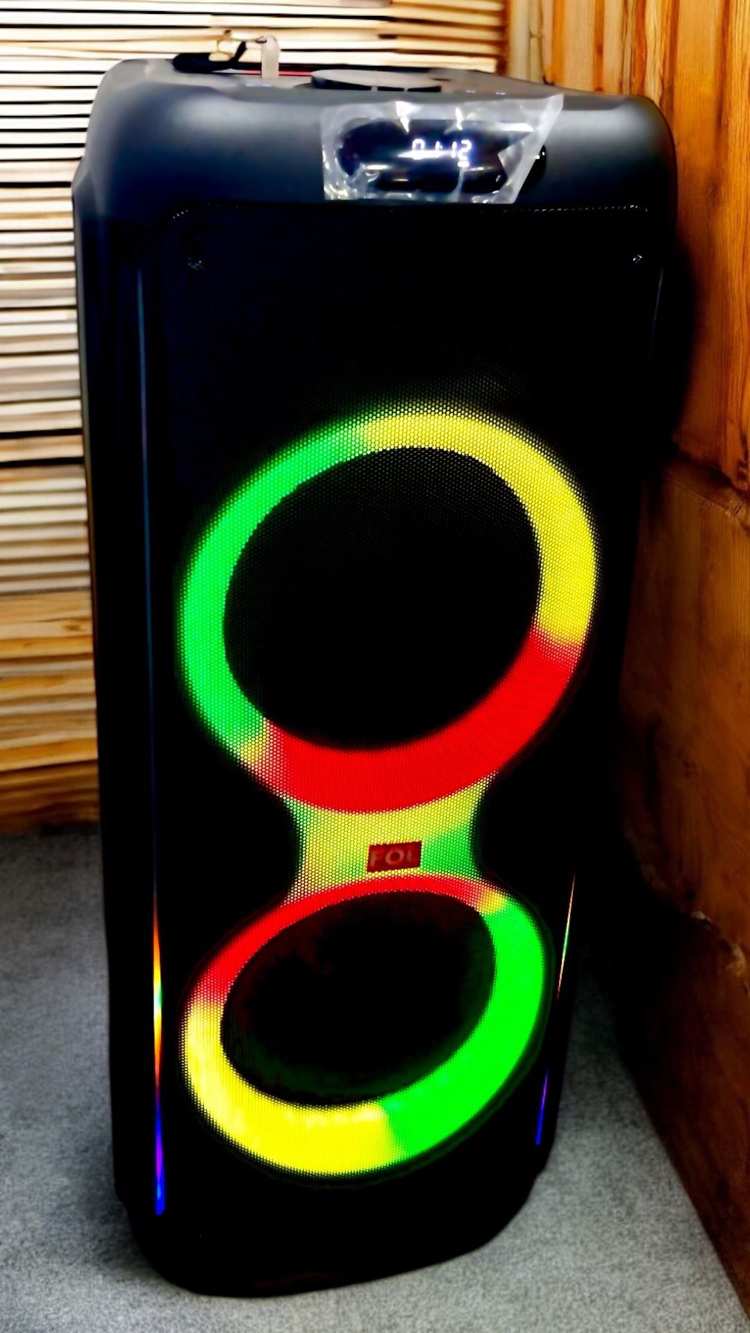 Dual 12" Bluetooth PartyBox Ultimate, Massive party speaker with powerful sound Wireless microphone