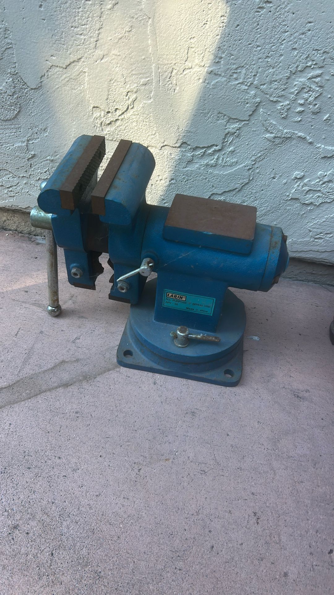 Larin 5" Multipurpose Rotating Vise