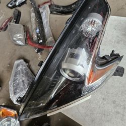 Nissan 370z  Driver  Headlight Xenon 15 To 20  