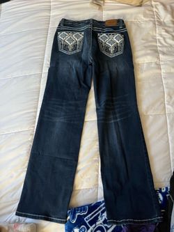 Y Jeans Women’s Flare Jeans Dark Wash Embroidered Pockets