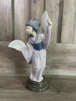Lladro Porcelain Figurine 4991 Japanese Girl with Fans