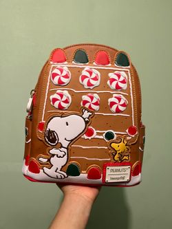Loungefly peanuts snoopy gingerbread  house mini backpack
