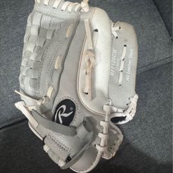 $45 Rawlings Softball Glove 12"